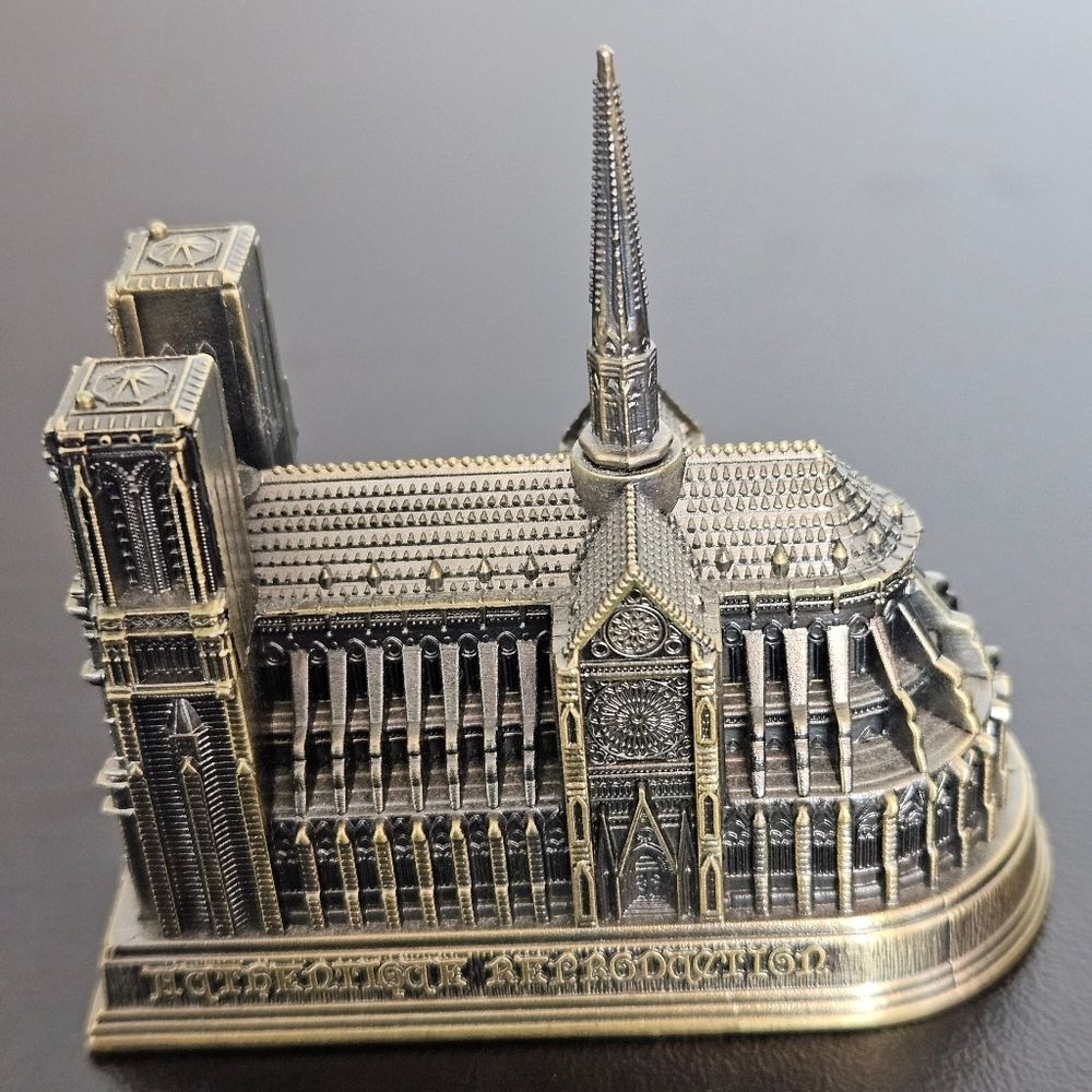 Vintage Metal Notre Dame De Paris Church Cathedral Souvenir Tourist - Picture 6 of 13